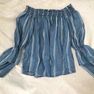 Design Lab Off the Shoulder Top Size XS